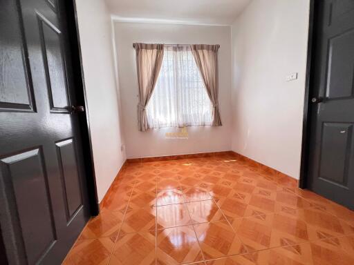 3 Bedrooms Villa / Single House in Suwattana Gardens East Pattaya H011693