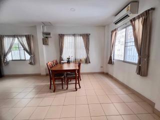 3 Bedrooms Villa / Single House in Suwattana Gardens East Pattaya H011693