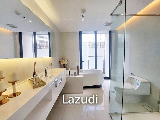 2 Bed 2 Bath 92.97SQ.M. Circle Sukhumvit 11