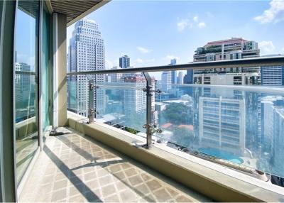 For Rent 1BR/1BA Gem at The Lakes, Sukhumvit 16 - Park Proximity