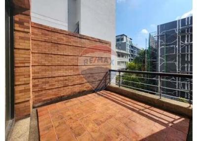 Large 4BR house near BTS Phrom Phong for rent