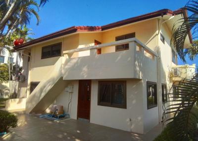 4-bedroom house with private pool for sale in Hua Hin