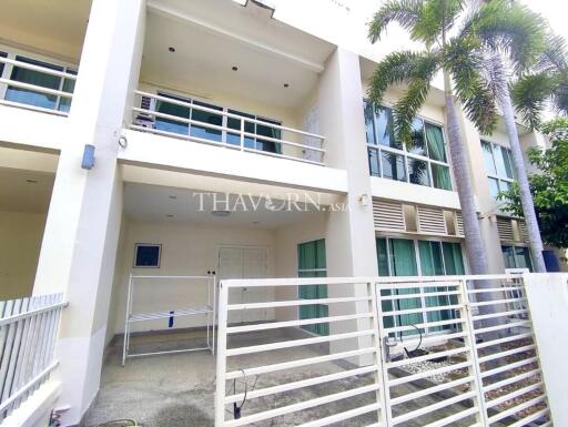 บ้าน ขาย 3 ห้องนอน 135 ตร.ม. ที่ดิน 128 m² ใน  The Meadows, Pattaya