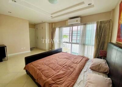 บ้าน ขาย 3 ห้องนอน 135 ตร.ม. ที่ดิน 128 m² ใน  The Meadows, Pattaya