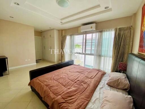 บ้าน ขาย 3 ห้องนอน 135 ตร.ม. ที่ดิน 128 m² ใน  The Meadows, Pattaya