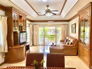 House For sale 4 bedroom 450 m² with land 528 m² in Supanuch Villa, Pattaya