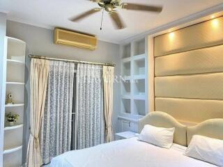 บ้าน ขาย 4 ห้องนอน 450 ตร.ม. ที่ดิน 528 m² ใน  Supanuch Villa, Pattaya