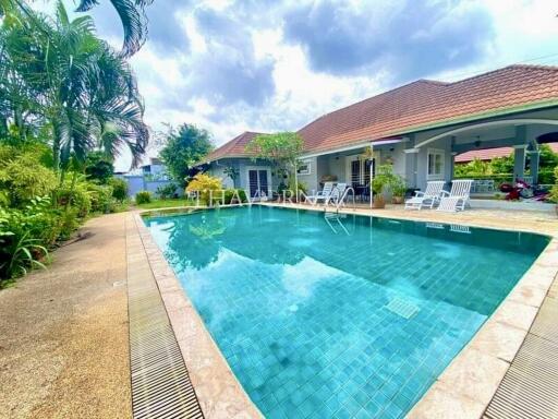 House For sale 4 bedroom 450 m² with land 528 m² in Supanuch Villa, Pattaya