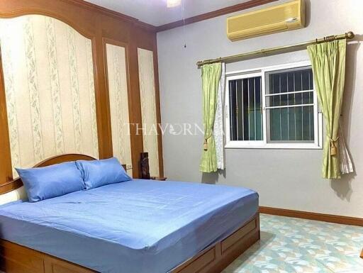 บ้าน ขาย 4 ห้องนอน 450 ตร.ม. ที่ดิน 528 m² ใน  Supanuch Villa, Pattaya