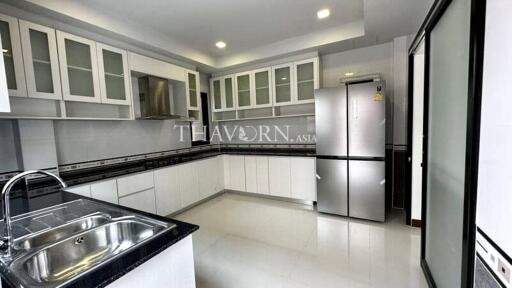 House For sale 3 bedroom 180 m² with land 280 m² in The Lake Huai Yai, Pattaya