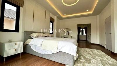 House For sale 3 bedroom 180 m² with land 280 m² in The Lake Huai Yai, Pattaya