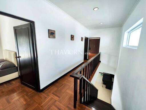 House For sale 3 bedroom 350 m² with land 516 m² in Temple Court Villa, Pattaya