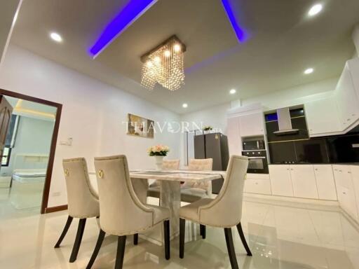 House For sale 4 bedroom 265 m² with land 844 m² in The Lantern, Pattaya