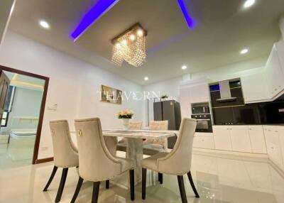 House For sale 4 bedroom 265 m² with land 844 m² in The Lantern, Pattaya