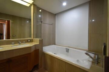 For Rent Bangkok Condo Langsuan Ville Langsuan BTS Chit Lom Pathum Wan