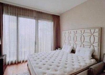 1-BR Condo at 185 Rajadamri near BTS Ratchadamri