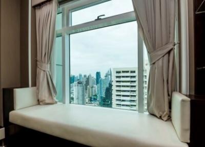 2 bedroom condo for rent at Circle Condominium