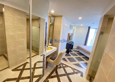 2 Bedrooms Condo in Espana Condo Resort Pattaya Jomtien C011451