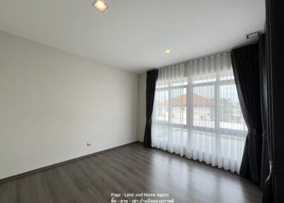 4 Bedroom House for Sale at Manthana Motorway-Krungthep Kreetha