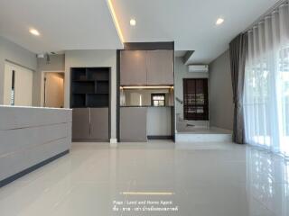 4 Bedroom House for Sale at Manthana Motorway-Krungthep Kreetha