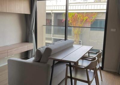 Condo for Rent at Blossom Condo Sathon-Charoen Rat