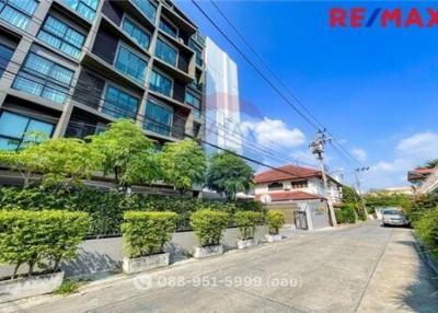 29 Sqm., 1 Bed Townhouse listed for ฿ 2,820,000.