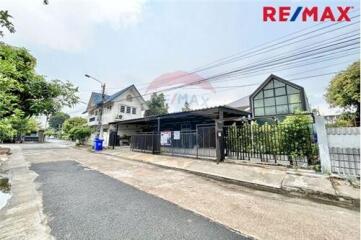 244 Sqm., 4 Beds Townhouse listed for ฿ 5,500,000.