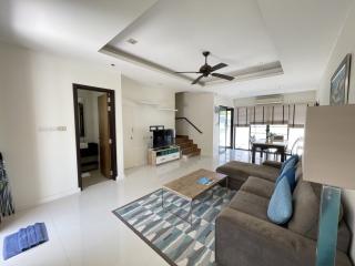 3 Bedrooms Modern Townhouse For Sale at Choeng Thale Phuket