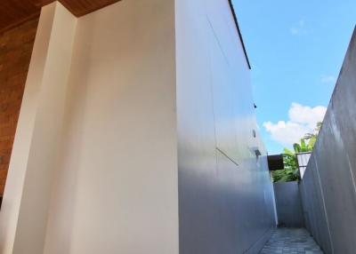 Spacious 3 bedrooms house for sale in Bypass, Koh Kaew