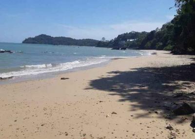 Beach front Land 74 Rai for sale in Ko Sire