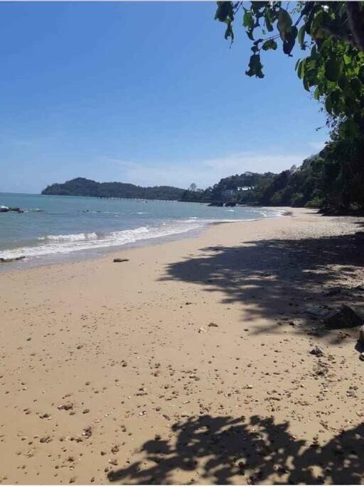 Beach front Land 74 Rai for sale in Ko Sire