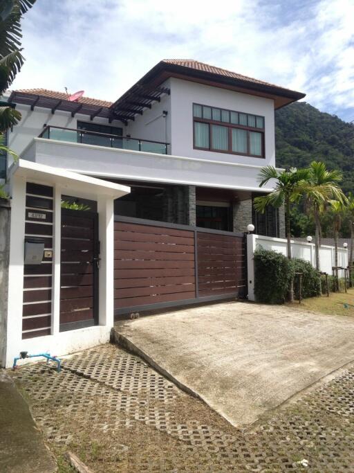 House with Mountain view 3 bedrooms for sale in Kamala