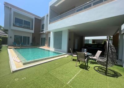 Hot Deals  ! 4 Bedrooms 535 sqm. Villa With Private Pool For Sale In Rawai Phuket