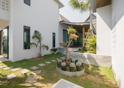 Newly Villa 3 Bedrooms With Private Pool For Sale In Choeng Thale Phuket