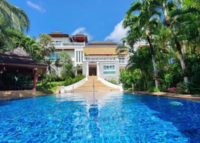 Luxurious 5 Bedrooms 7 Bathrooms Sae View With Private Pool For Sale In Koh Sirey Phuket