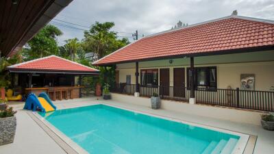 6 Bedrooms Private Pool Villa With Land Area 1077 Sqm. For Sale In Choeng Thale Phuket