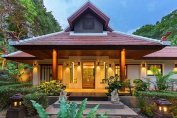 4  Bedrooms Villa In Rawai Phuket With Private Pool For Sale Land Area 1326.40 sqm.