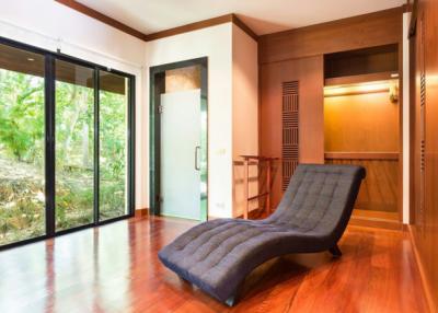 4  Bedrooms Villa In Rawai Phuket With Private Pool For Sale Land Area 1326.40 sqm.