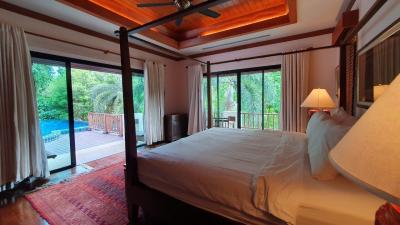 4 Bedrooms 4 Bathrooms Villa For Sale Land Area 1105.20 Sqm. In Rawai Phuket