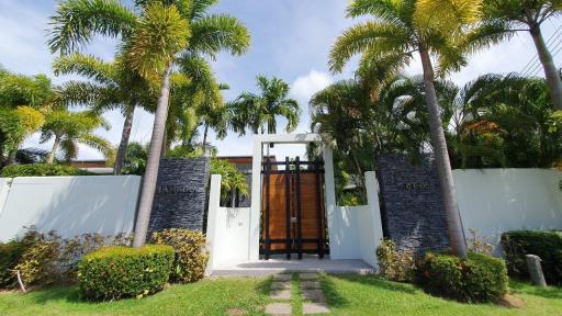 3 Bedrooms Land Area  648.40 sqm. Villa  With Private Pool For Sale In Rawai Phuket
