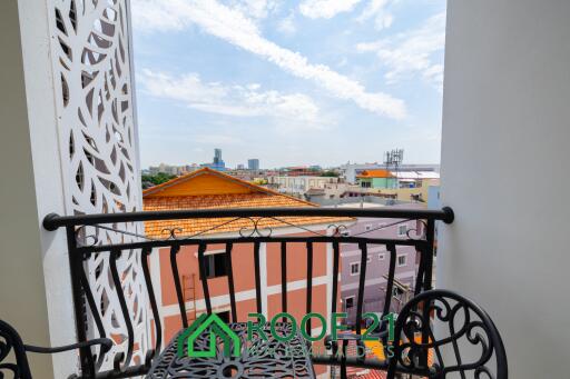 Luxurious condo near tourist attractions in Pattaya
