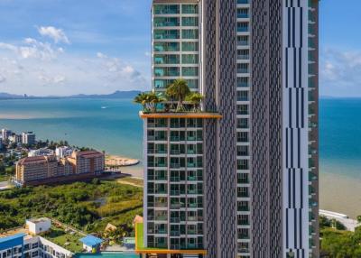 The Riviera Monaco stands as a pinnacle of luxury and elegance, gracing the shores of Jomtien Beach in Pattaya / R-0279K