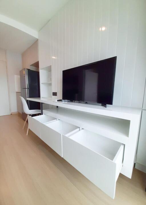 Condo for Rent, Short term at Lumpini Suites Phetchaburi-Makkasan