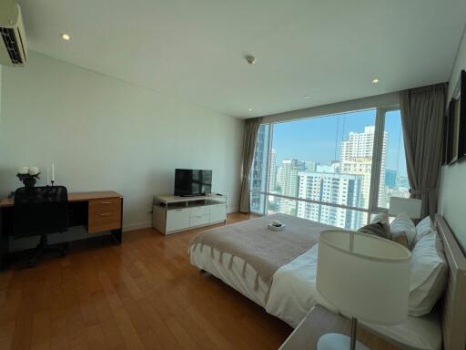 2 Bedroom Condo for Rent at Fullerton Sukhumvit