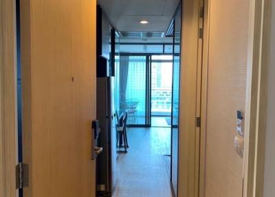 1-BR Condo at Siamese Surawong near MRT Sam Yan