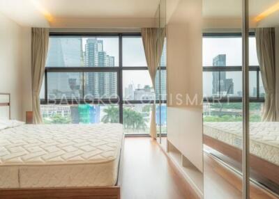 Condo at Mode Sukhumvit 61 for sale