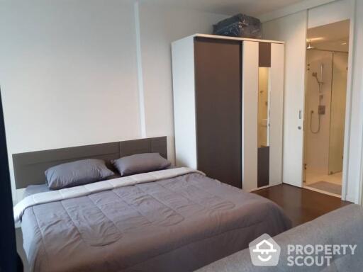 1-BR Condo at Nara 9 Sathorn-Narathiwas near BTS Saint Louis