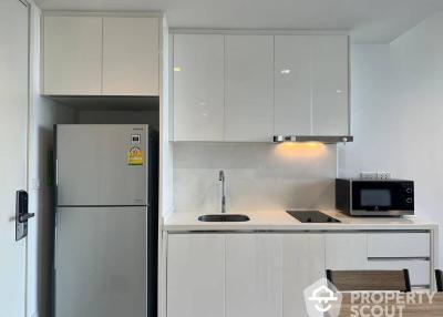 1-BR Condo at Nara 9 Sathorn-Narathiwas near BTS Saint Louis