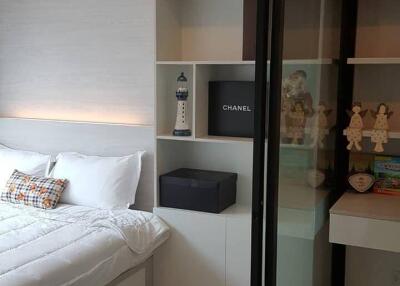 1-BR Condo at Life Asoke near ARL Makkasan