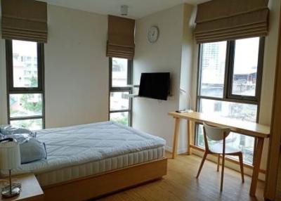 Siamese Surawong 2 bedroom property for rent